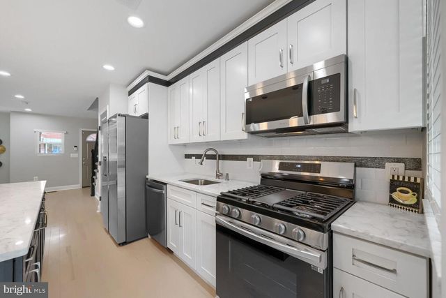 302 MARTINGALE AVE, Baltimore, MD 21229