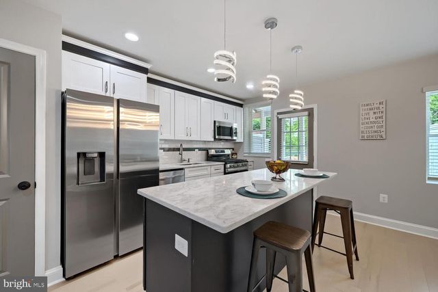 302 MARTINGALE AVE, Baltimore, MD 21229