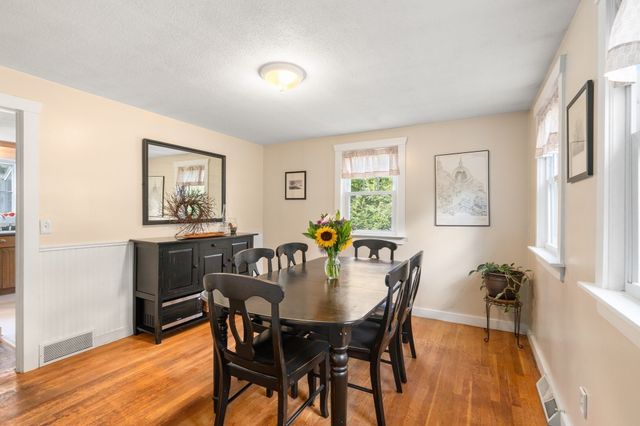 14 Lucas St, Carver, MA 02330