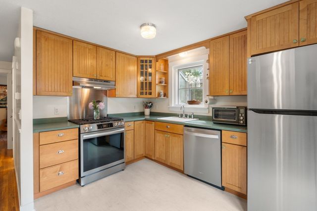 14 Lucas St, Carver, MA 02330