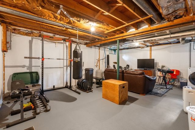 14 Lucas St, Carver, MA 02330