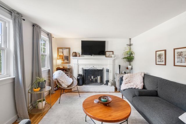 14 Lucas St, Carver, MA 02330