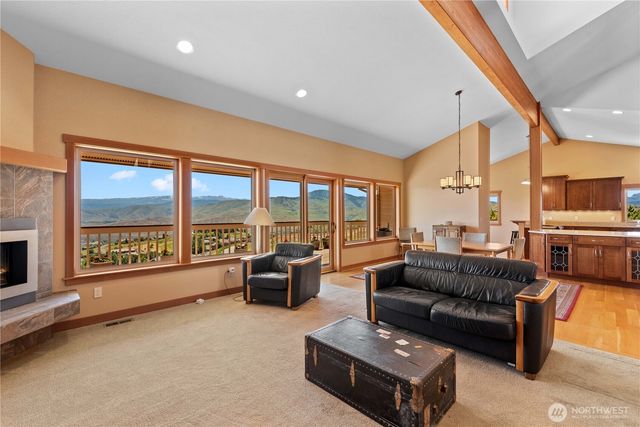 4261 April Dr, Wenatchee, WA 98801