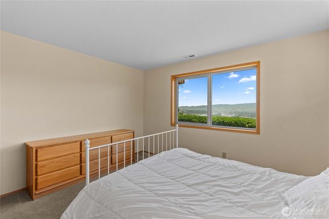 4261 April Dr, Wenatchee, WA 98801