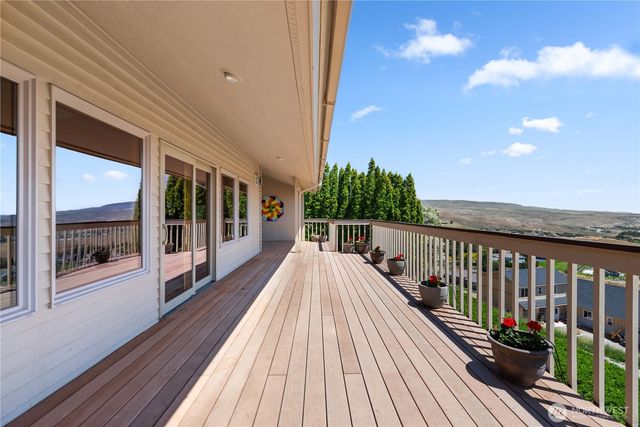 4261 April Dr, Wenatchee, WA 98801