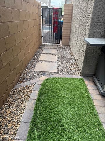 714 North Water Street, Henderson, NV 89015