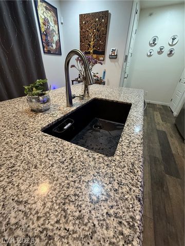 714 North Water Street, Henderson, NV 89015