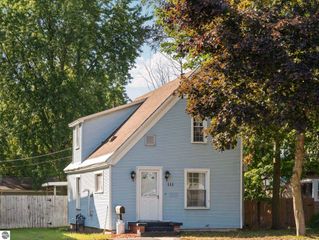 111 W Fourteenth Street, Traverse City, MI 49684