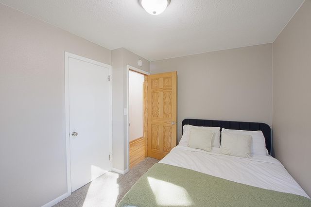 25 21st Avenue N, Saint Cloud, MN 56303