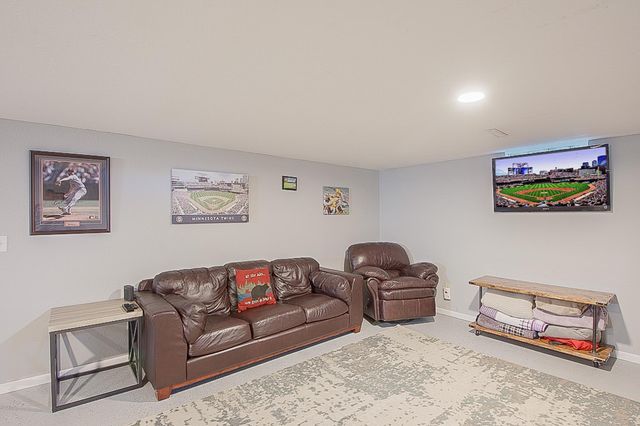 25 21st Avenue N, Saint Cloud, MN 56303