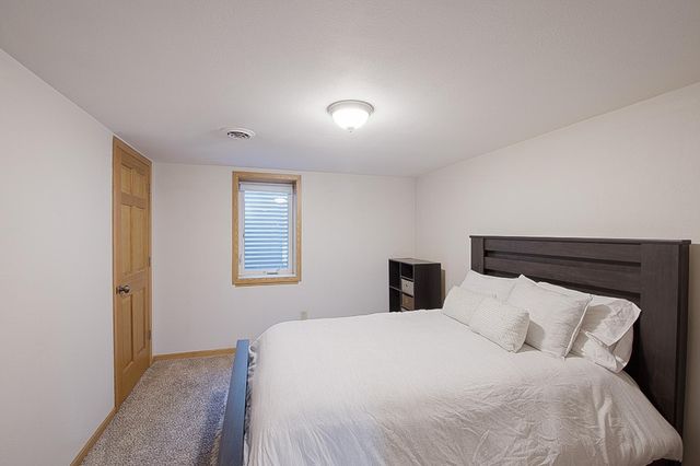 25 21st Avenue N, Saint Cloud, MN 56303