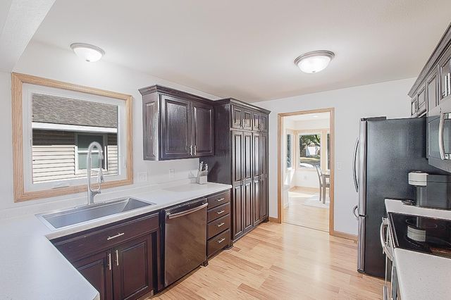 25 21st Avenue N, Saint Cloud, MN 56303