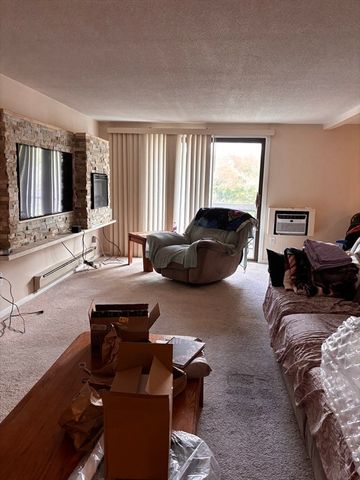 15 Foundry Street C30, Easton, MA 02375
