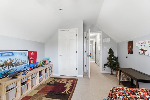 202 Virginia Dr, Tullahoma, TN 37388