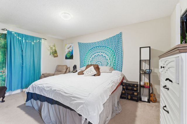 202 Virginia Dr, Tullahoma, TN 37388