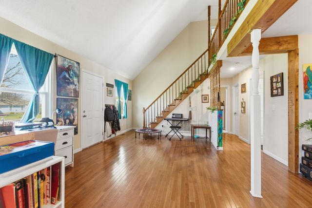 202 Virginia Dr, Tullahoma, TN 37388