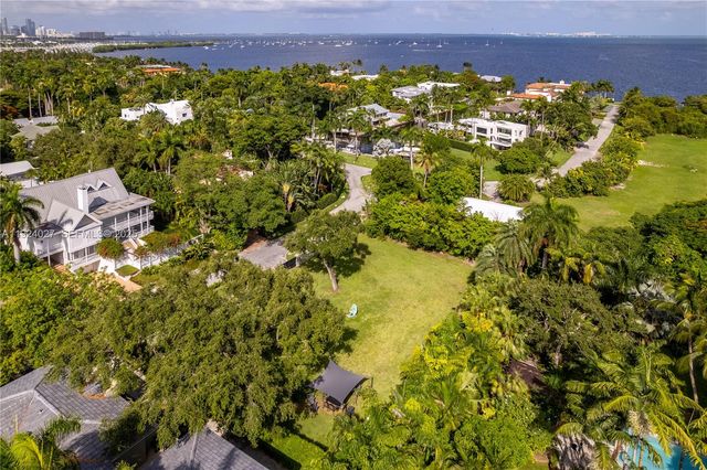 3400 S Moorings Way, Coconut Grove, FL 33133