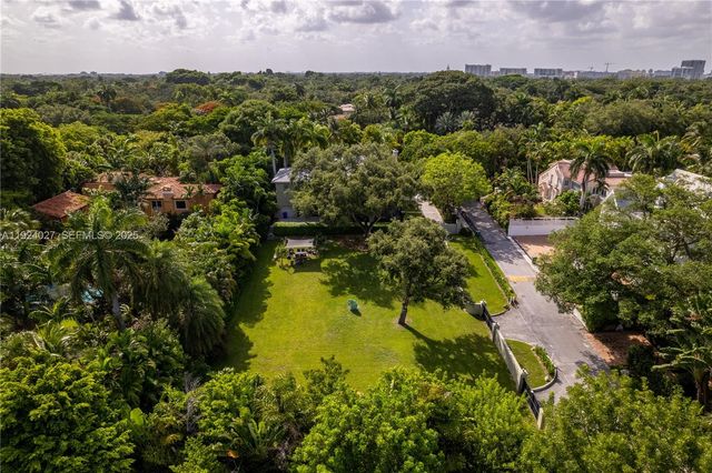 3400 S Moorings Way, Coconut Grove, FL 33133