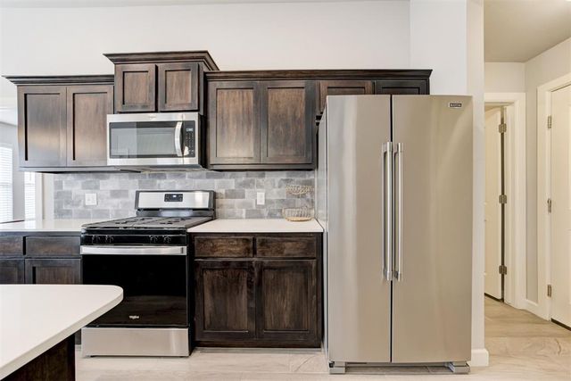 614 Green Fish Circle, Norman, OK 73069