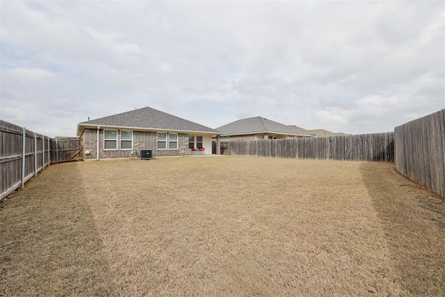 614 Green Fish Circle, Norman, OK 73069