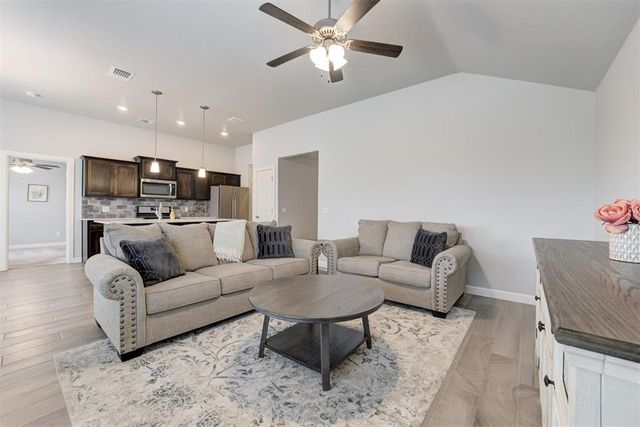 614 Green Fish Circle, Norman, OK 73069