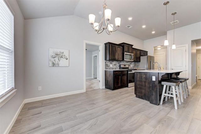 614 Green Fish Circle, Norman, OK 73069