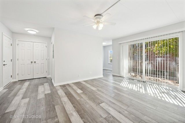 515 N Cass Avenue 2H, Westmont, IL 60559