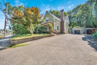 56 Park St, Hudson, MA 01749