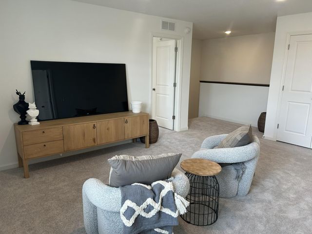 6123 Goodwin Avenue S, Cottage Grove, MN 55016