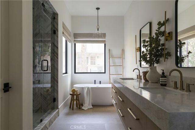 481 Bay View Court, Lake Arrowhead, CA 92352