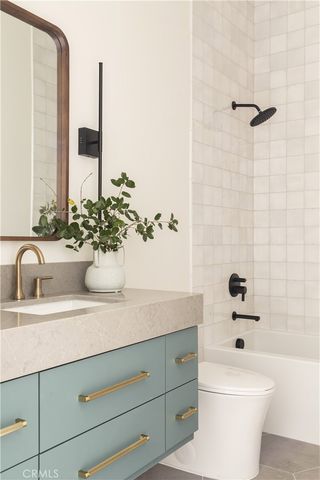 481 Bay View Court, Lake Arrowhead, CA 92352