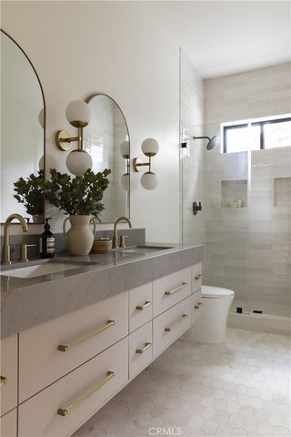 481 Bay View Court, Lake Arrowhead, CA 92352