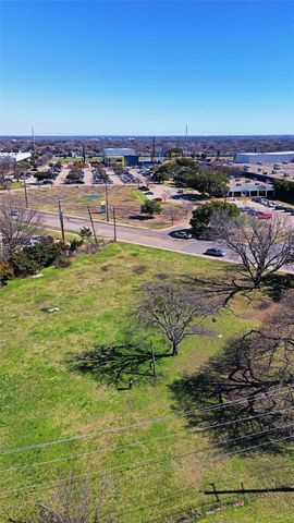 2105 Crist Road, Garland, TX 75040