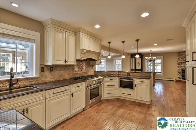 284 Walker Road, Longswamp Twp, PA 18062