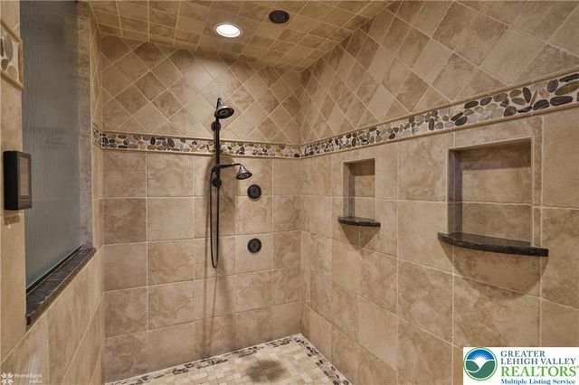284 Walker Road, Longswamp Twp, PA 18062