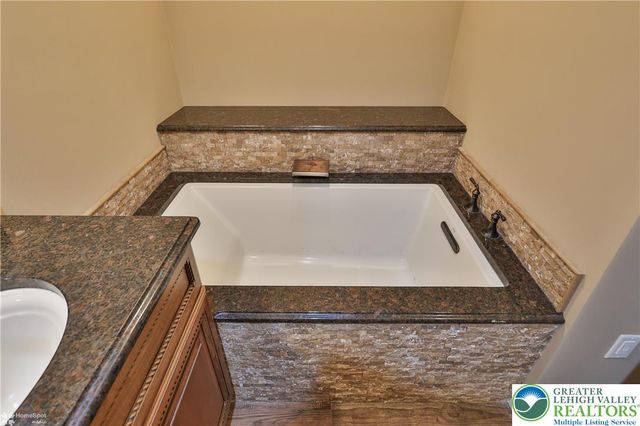 284 Walker Road, Longswamp Twp, PA 18062
