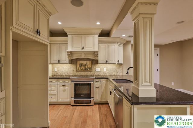 284 Walker Road, Longswamp Twp, PA 18062
