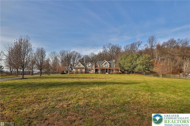 284 Walker Road, Longswamp Twp, PA 18062