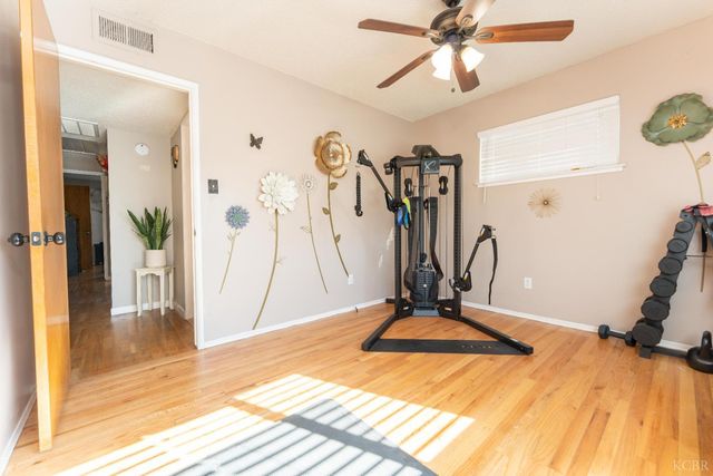 254 W Earl Way, Hanford, CA 93230