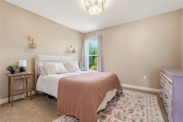 254 Cliffside Dr, Adams Twp, PA 16046