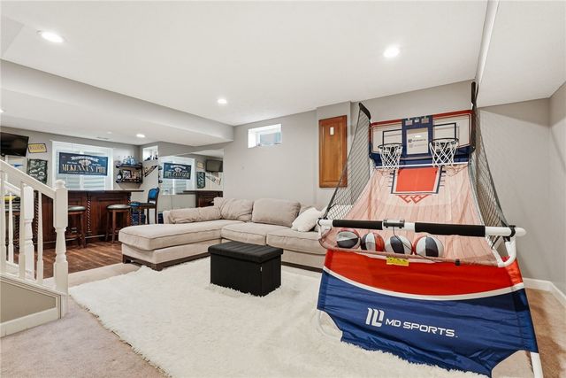 254 Cliffside Dr, Adams Twp, PA 16046