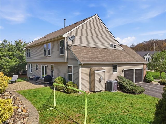 254 Cliffside Dr, Adams Twp, PA 16046