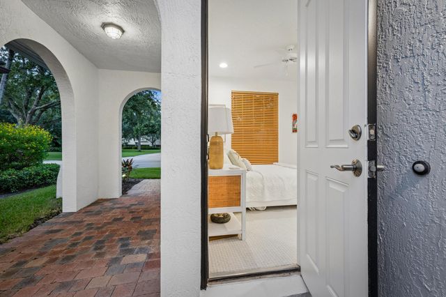 844 MADISON Court, Palm Beach Gardens, FL 33410