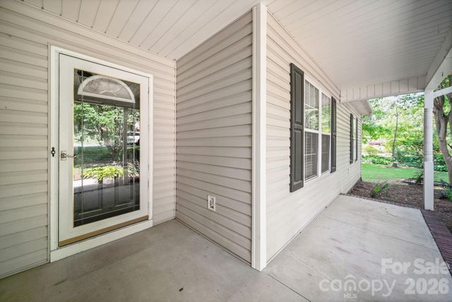 126 Fritzvon Drive, Mount Pleasant, NC 28124