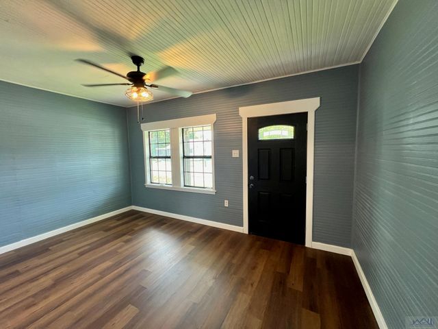 703 Saint Phillip St, Raceland, LA 70394