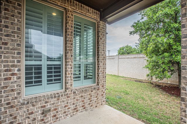 2044 Remington Drive, Irving, TX 75063