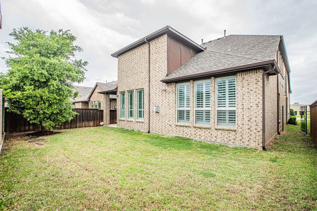 2044 Remington Drive, Irving, TX 75063