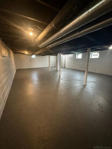 20470 Kentucky Street, Detroit, MI 48221