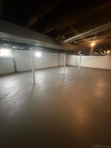20470 Kentucky Street, Detroit, MI 48221