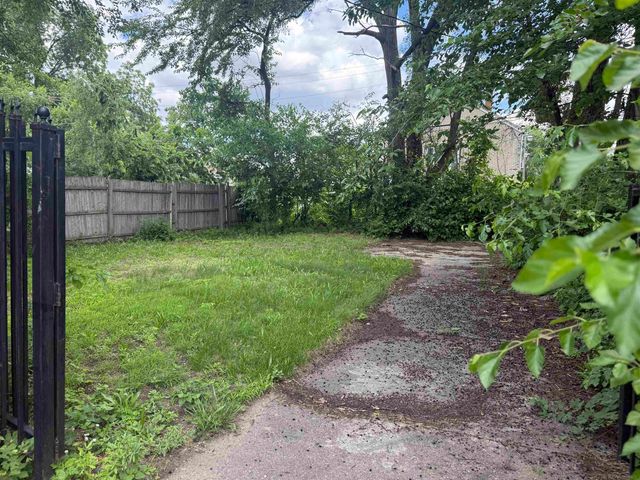20470 Kentucky Street, Detroit, MI 48221